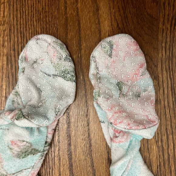 Posh Peanut Footie - Picture 4 of 5